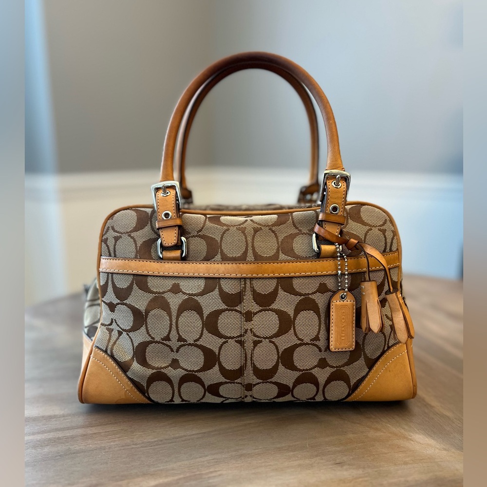 Vintage Coach Hampton Signature Canvas and Leather 8K05